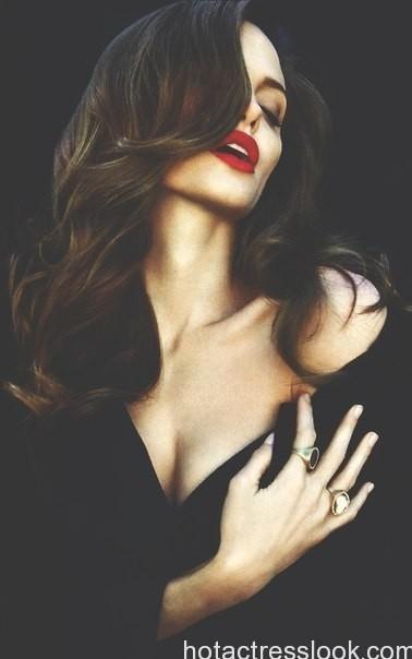 Angelina Jolie hot sexy
