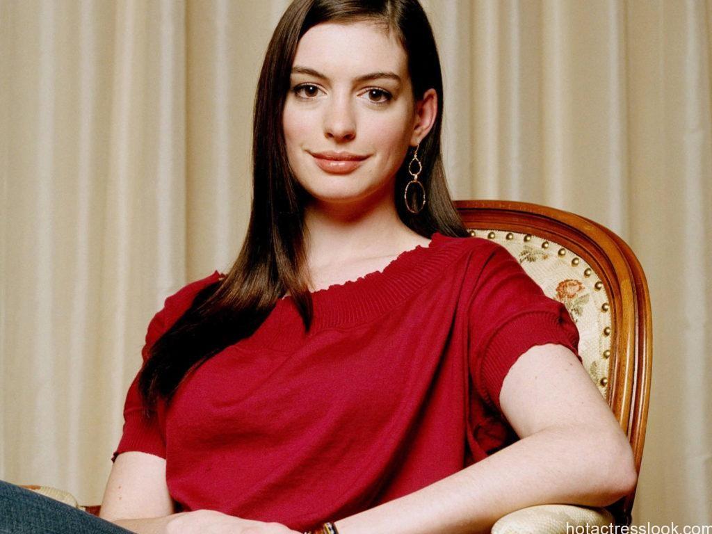 Anne Hathaway hot images