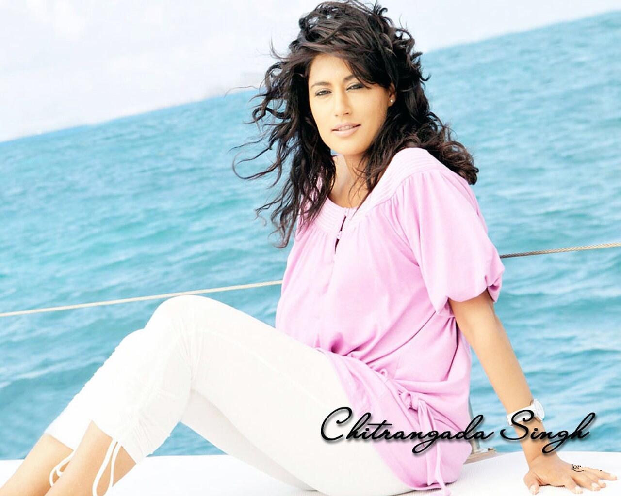 Chitrangada Singh sexy