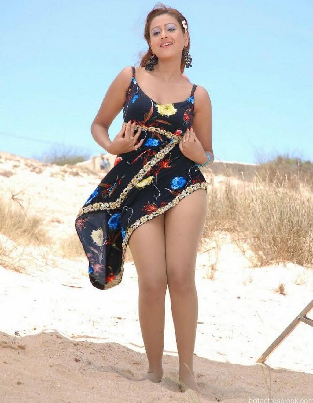Sweta Basu Prasad Sexy pics