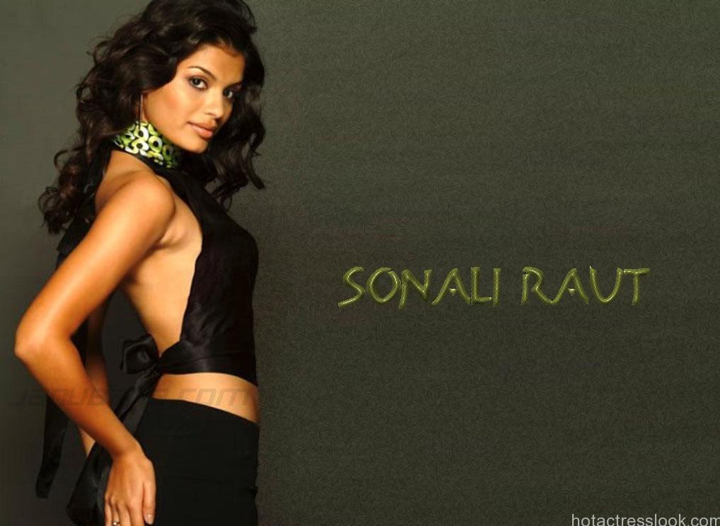 Sonali Raut Unseen Sexy Photos And Wallpapers Gallery