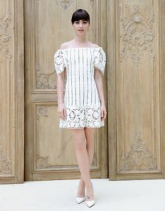 Valentino  : Outside Photocall - Paris Fashion Week Womenswear Spring/Summer 2017